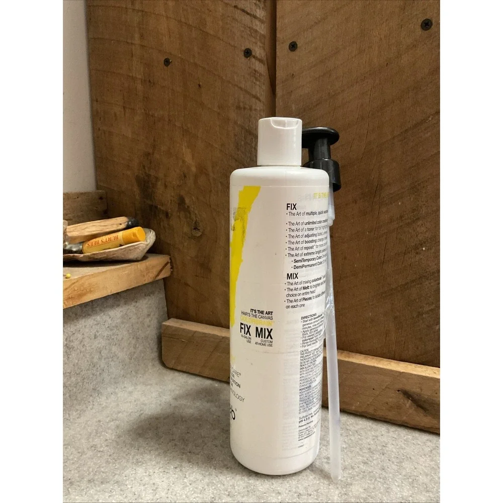 Celeb‎ Luxury Viral Extreme Yellow Colorwash  739ml
